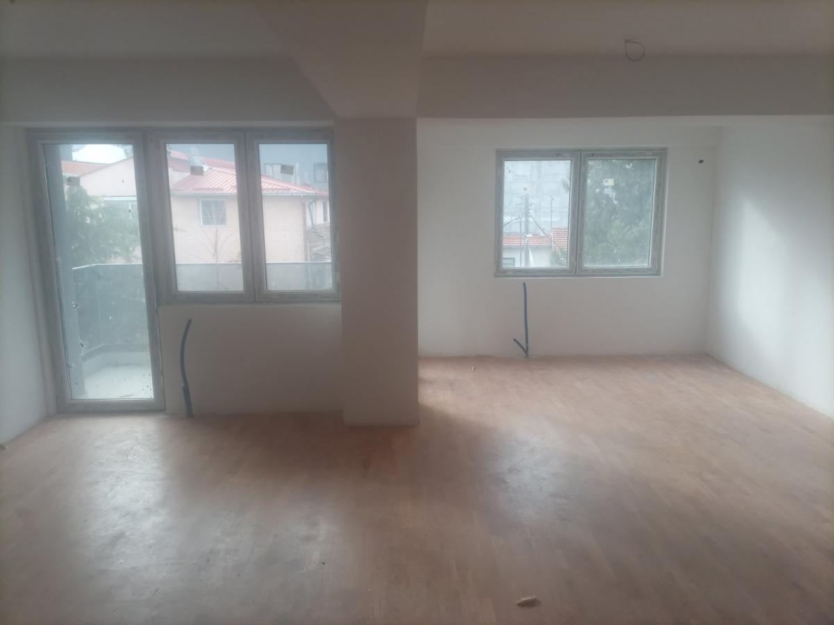 An 82m2 apartment in the Center is for sale