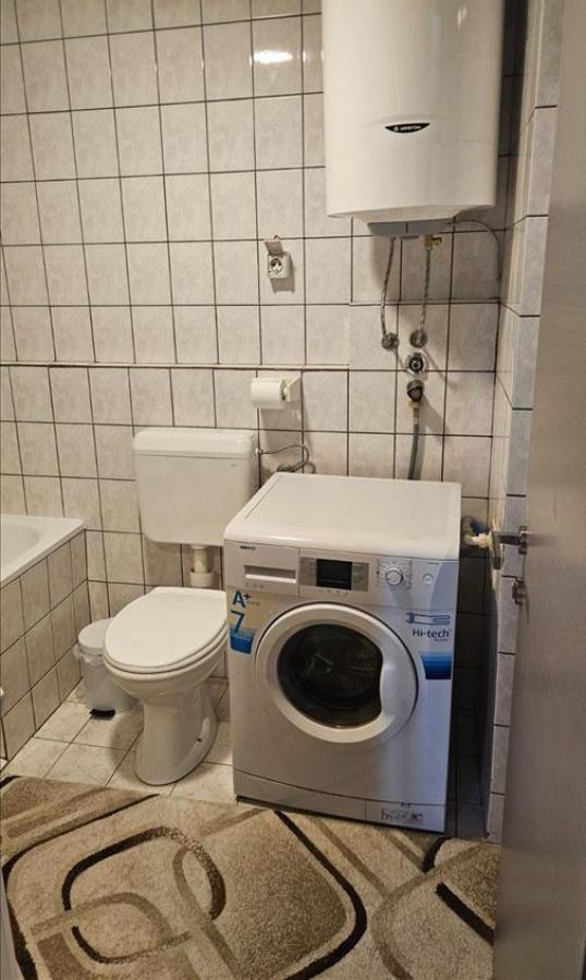 A 64m2 apartment in Aerodrom is for sale