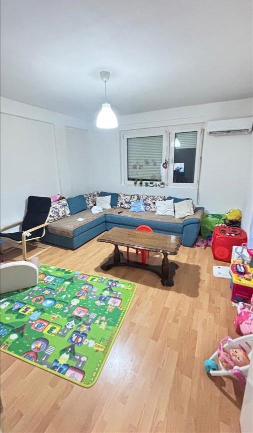 Se prodava namesten stan 59m2 vo Hipodrom