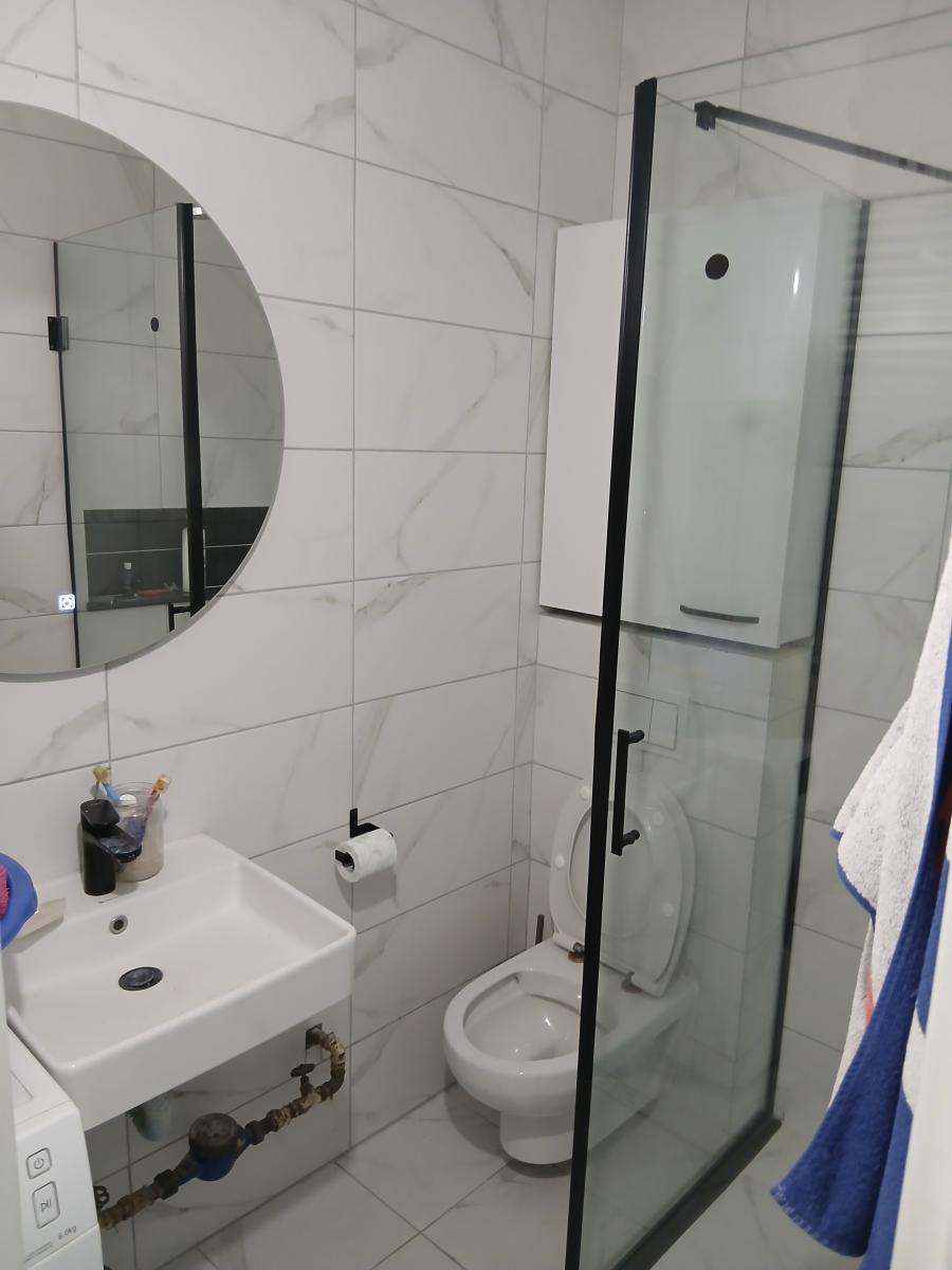 A 63m2 apartment in Aerodrom is for sale