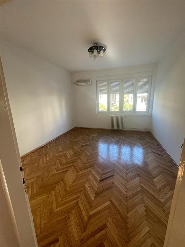 Se podava stn vo Centar vo blizina na Vlada