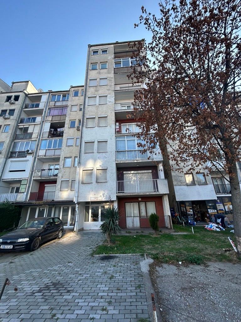 I am selling a renovated apartment in the center of Ohrid