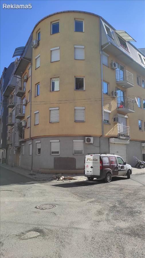 Odlicen stan za ziveenje ili investicija vo centar na Skopje