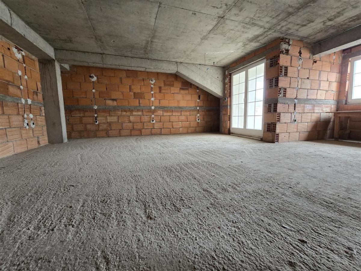 Apartment/floor of a house of 125m2 in Kozle for sale