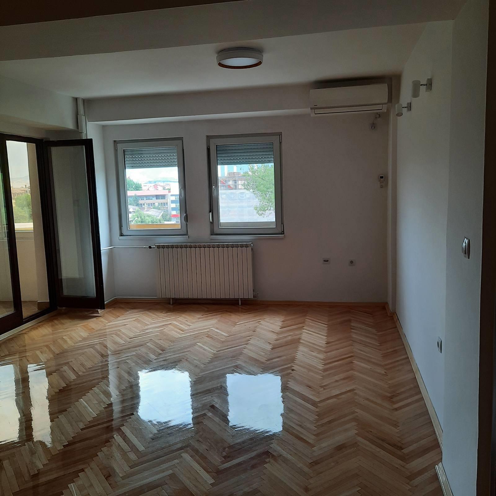 Se prodava stan 72m2 vo Kapistec