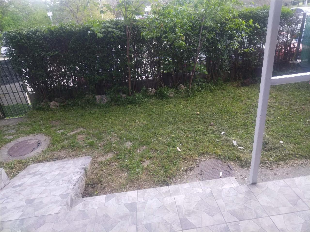 Prodavame trosoben stan na prizemje vo Novo Lisice.