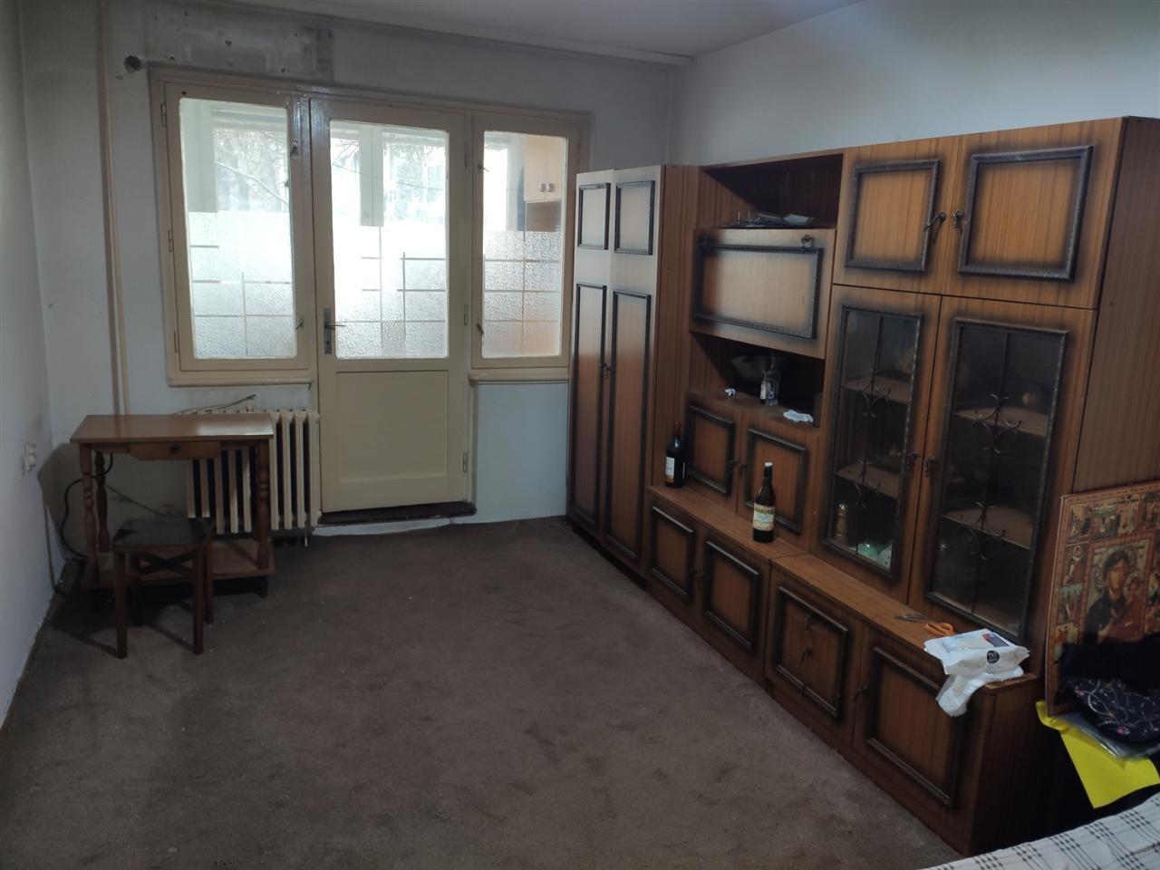 Apartment in Karposh 3 Russian buildings