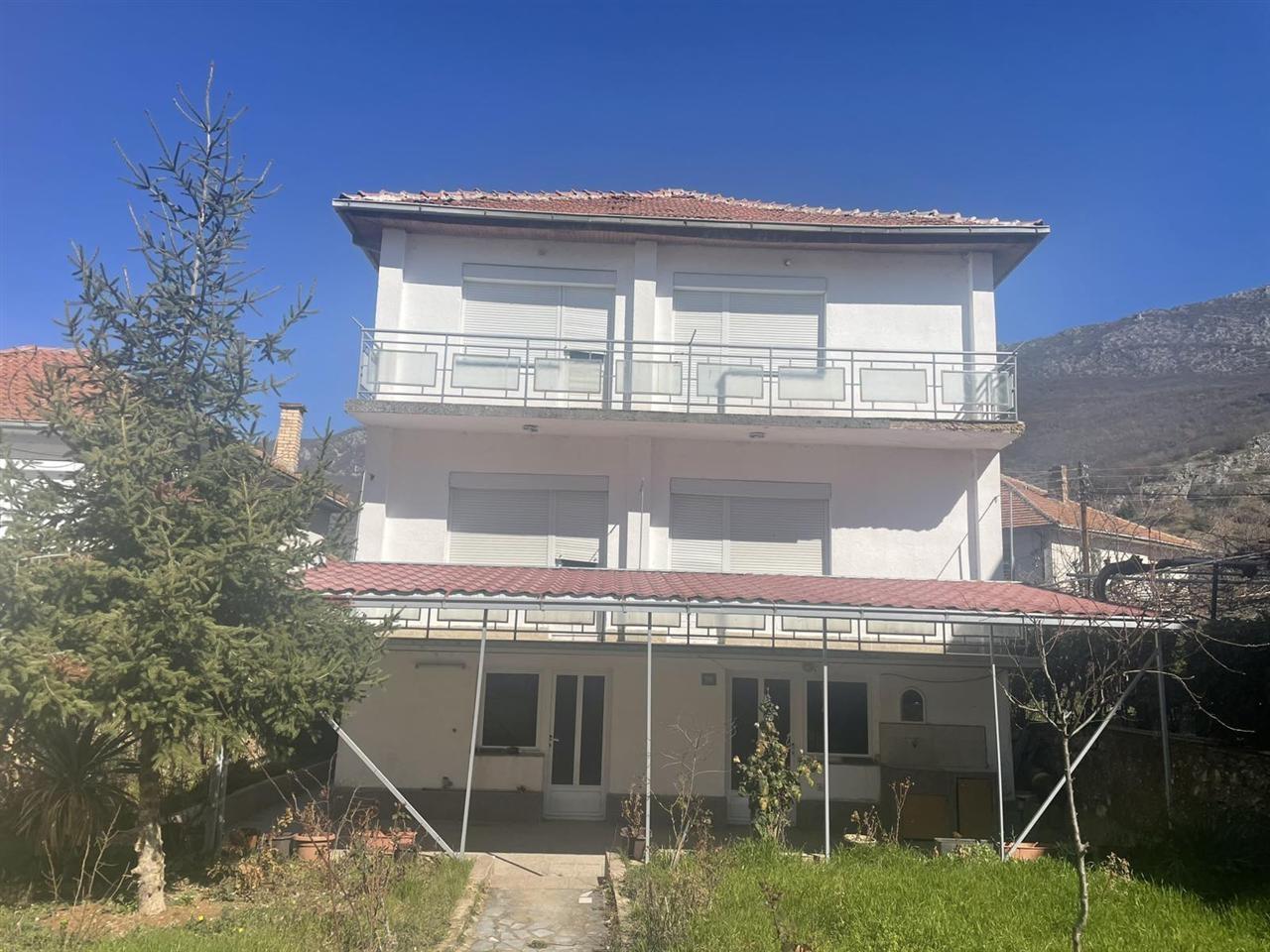 AGENCY JURIS-HOUSE FOR THE SALE OF EXCLUSIVE LOC. PESTANI