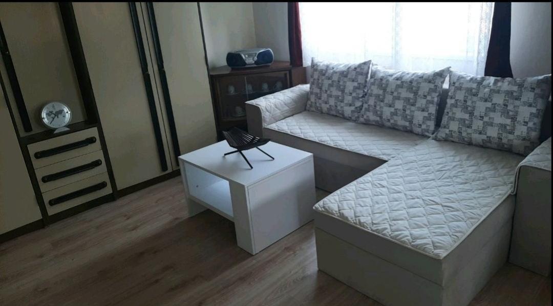 Se izdava ednosoben namesten stan