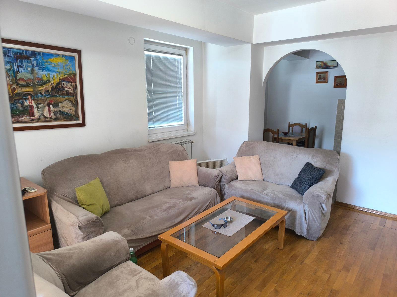 Furnished apartment of 53m2 for rent in Debar Maalo