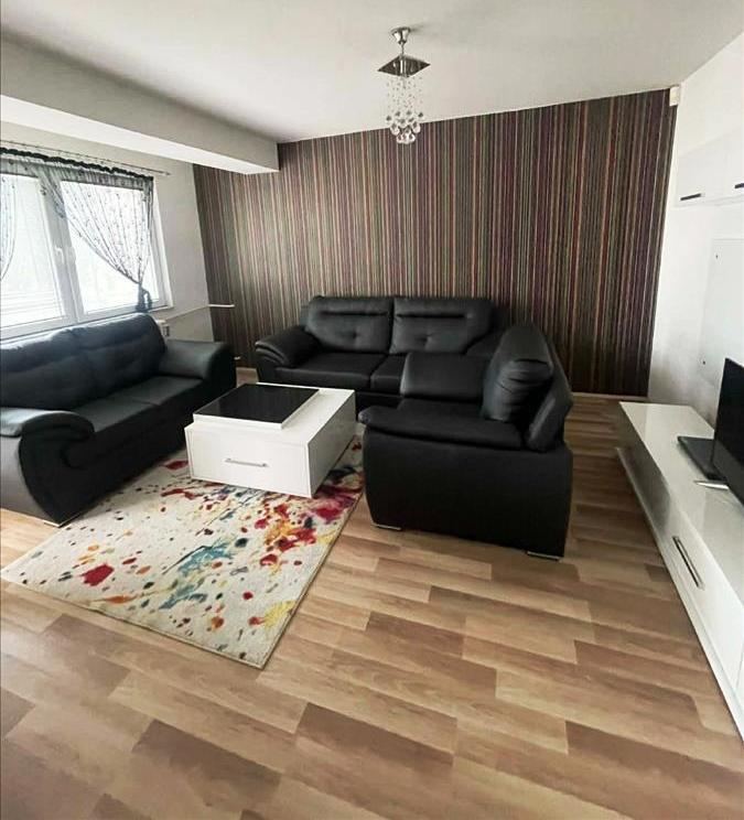 We are renting a luxury apartment 80m2 with 2 bedrooms in Roosevelt Center