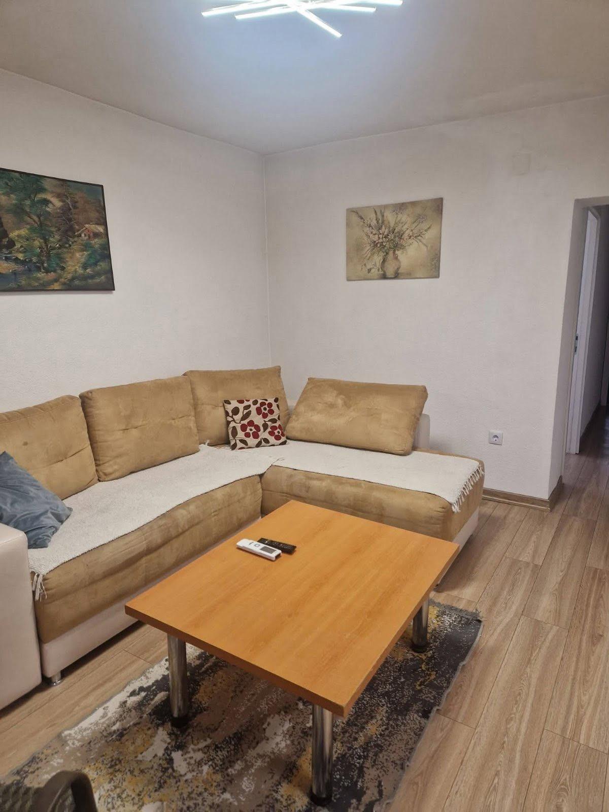 SE IZDAVA TROSOBEN STAN VO KARPOS 1