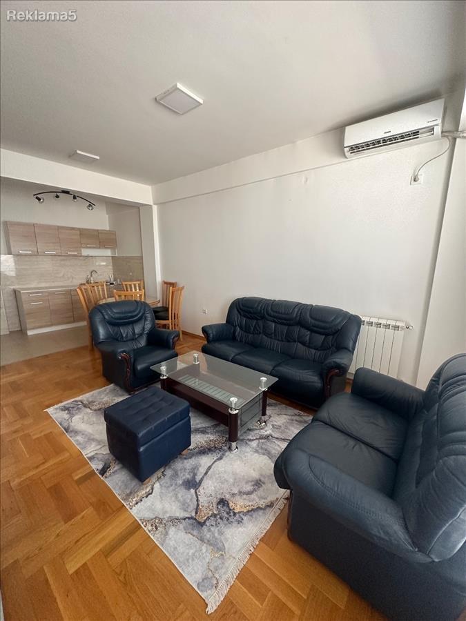 Se iznajmuva nov stan 71m2 vo Vlae Aleksandrija