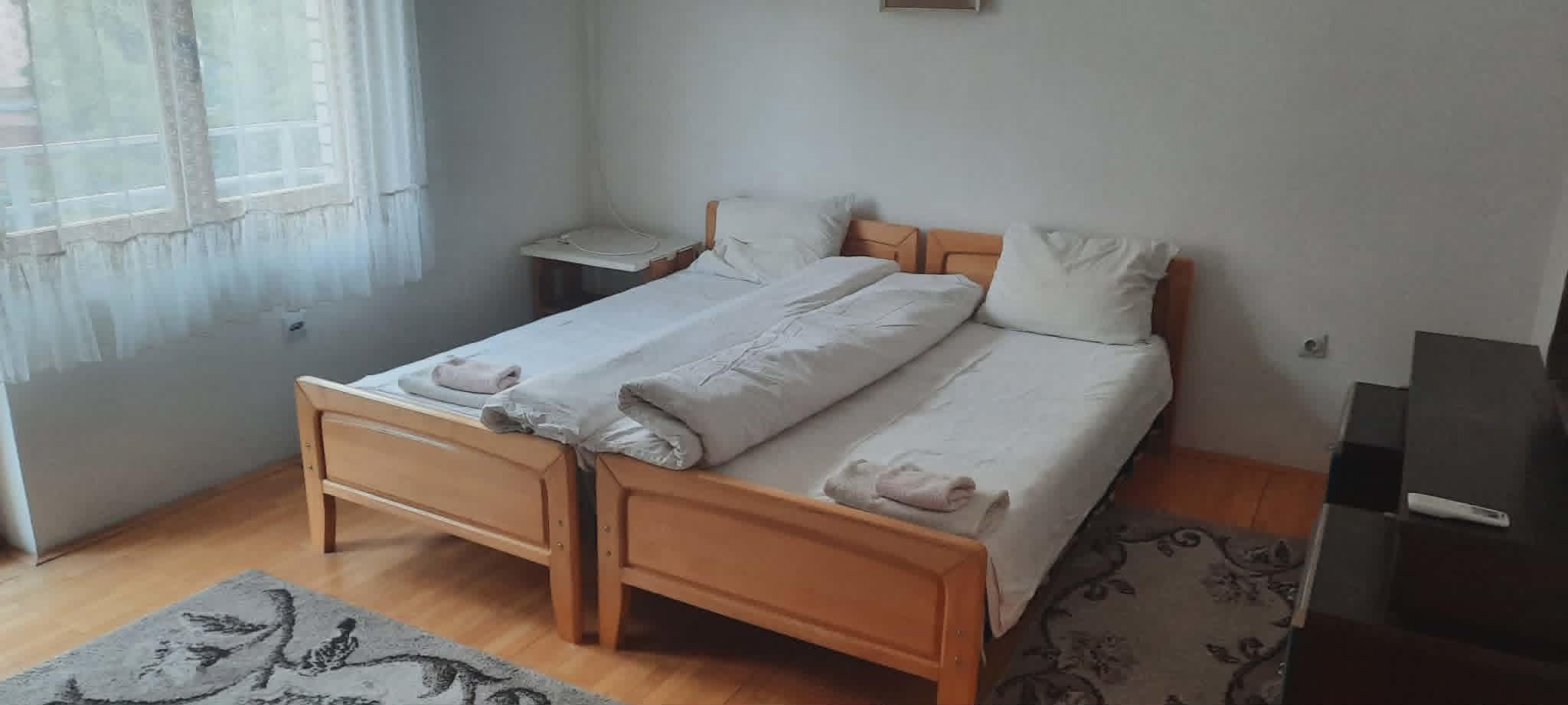 SE IZDAVA TROSOBEN STAN VO KOZLE