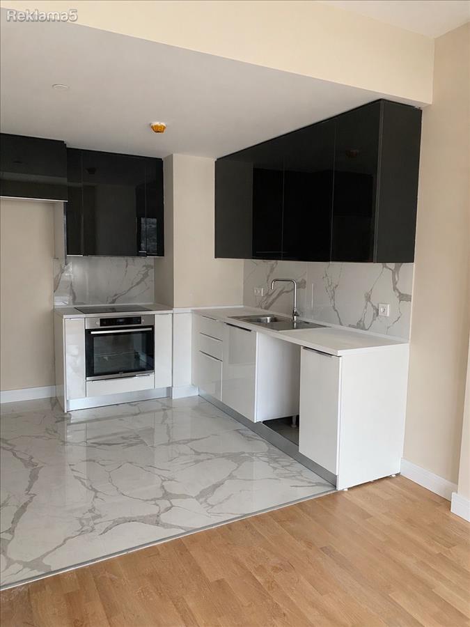Prazen trosoben stan od 72m2 Limak Diamond Centar
