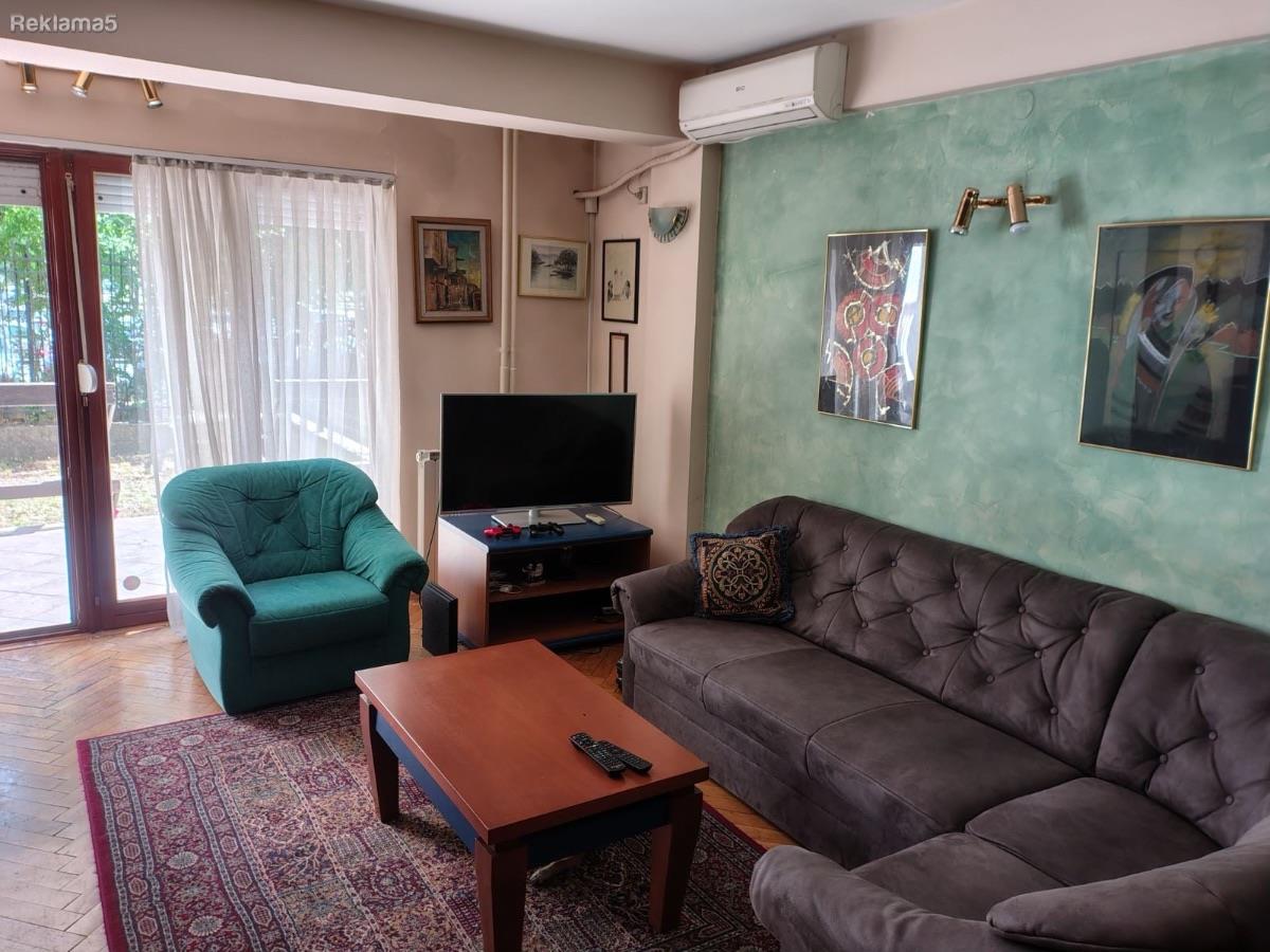 A furnished apartment with a yard is for rent in Karshi Vero Airport.