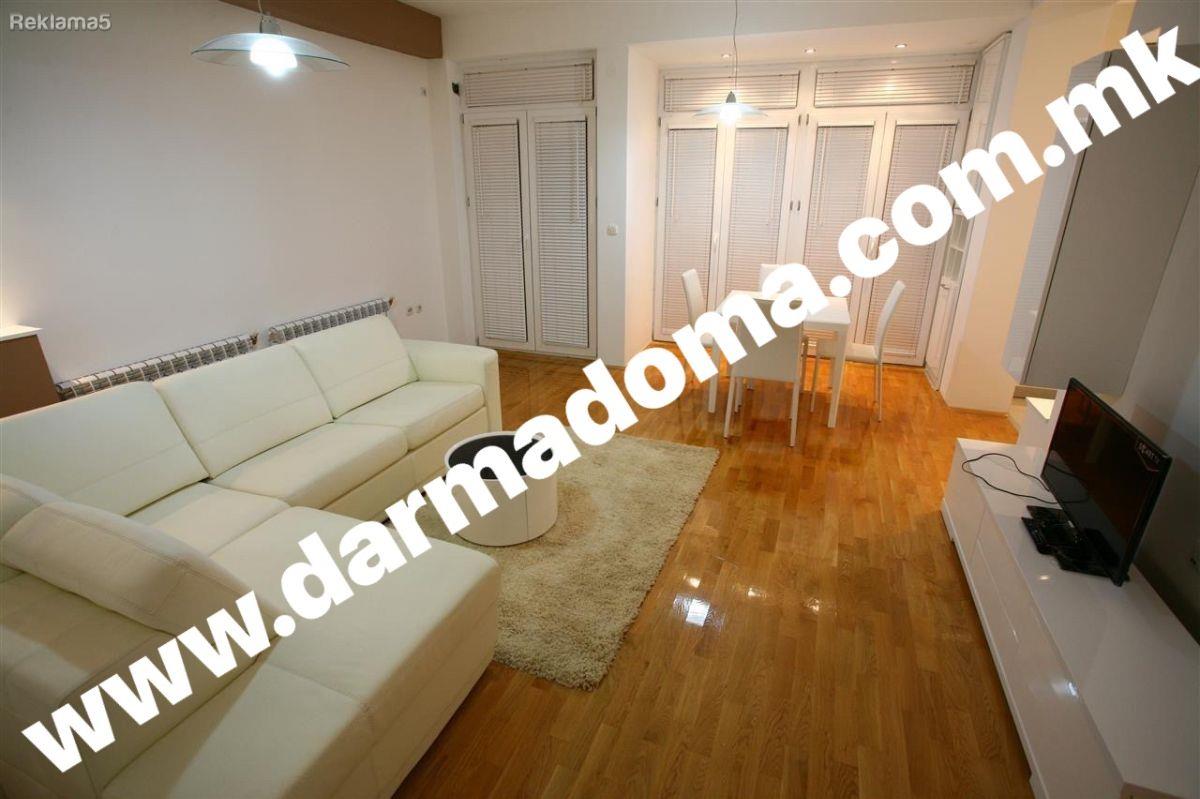Dharma Doma rents an apartment in Center!