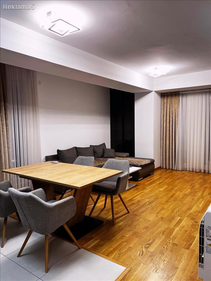 Luxury three-room apartment for rent in Aerodrom