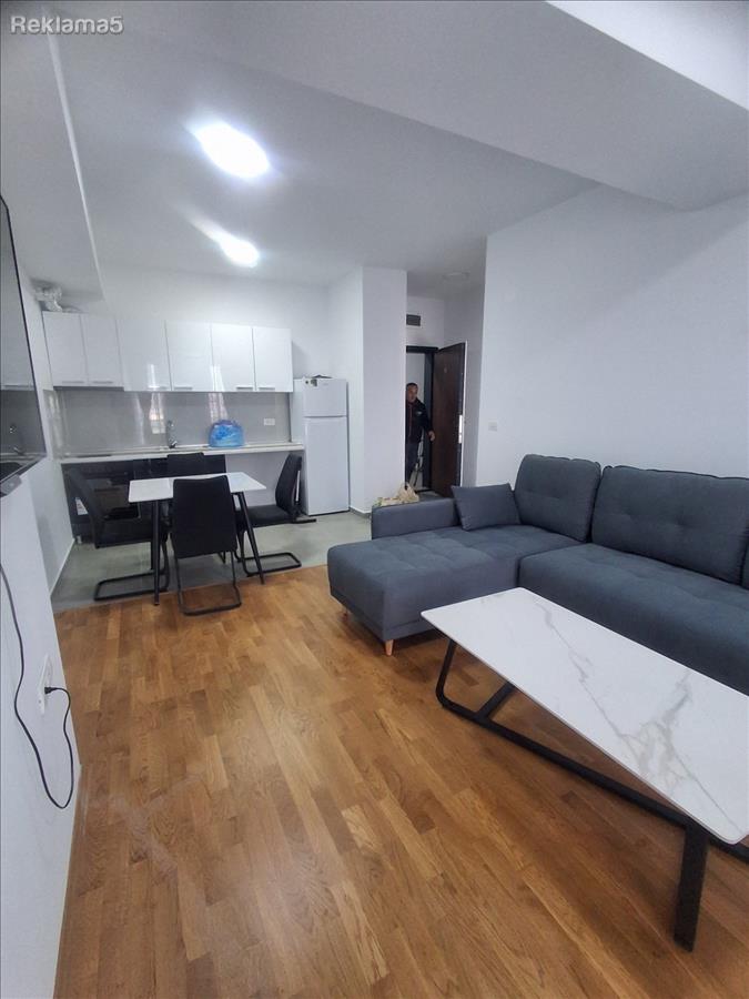 SE IZDAVA NOV NEVSELUVAN STAN 45m2 KAJ FON