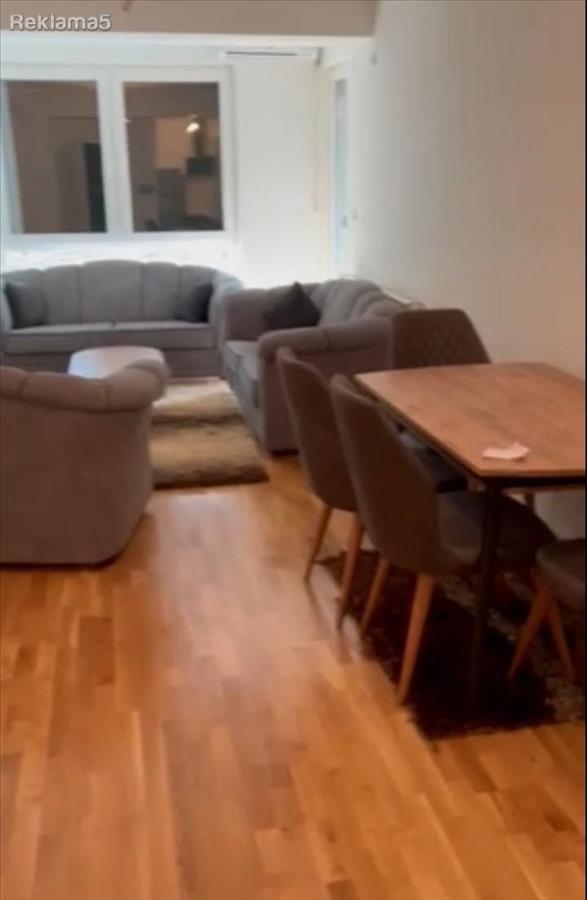 SE IZDAVA STAN VO BLIZINA NA RAMPA