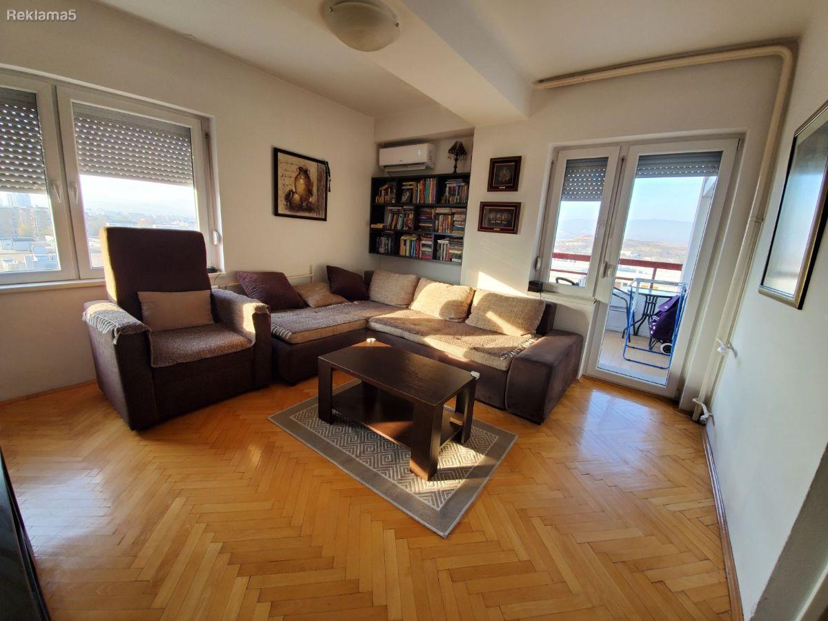 I am selling a 50 m2 apartment in Karposh 3