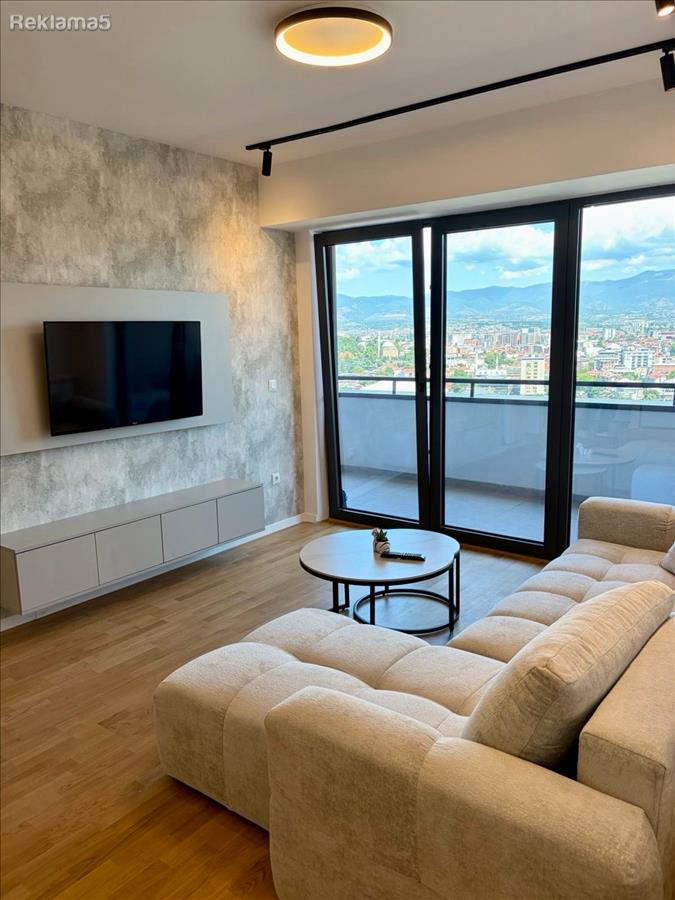 Luxury Condo in Grand River | 18th Floor |