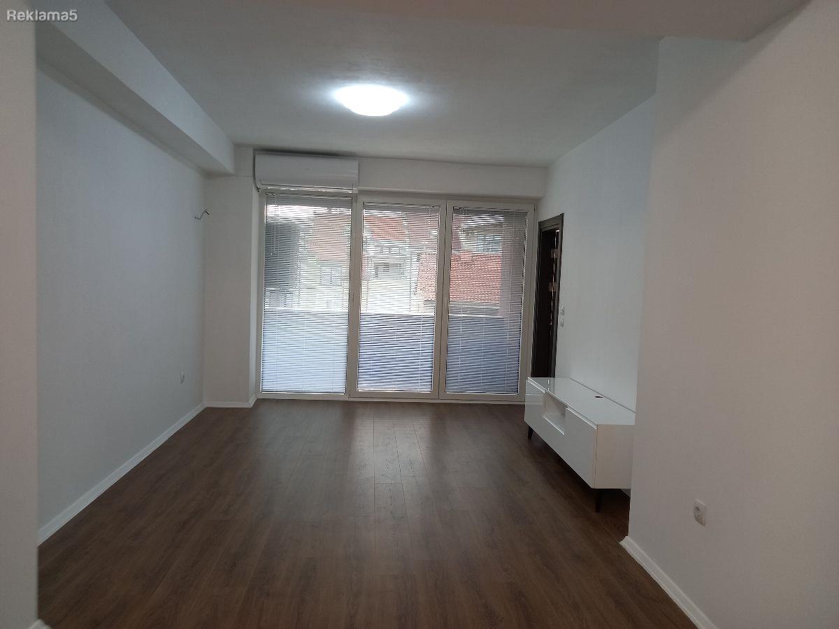 Centar nov 4-soben od 93m2