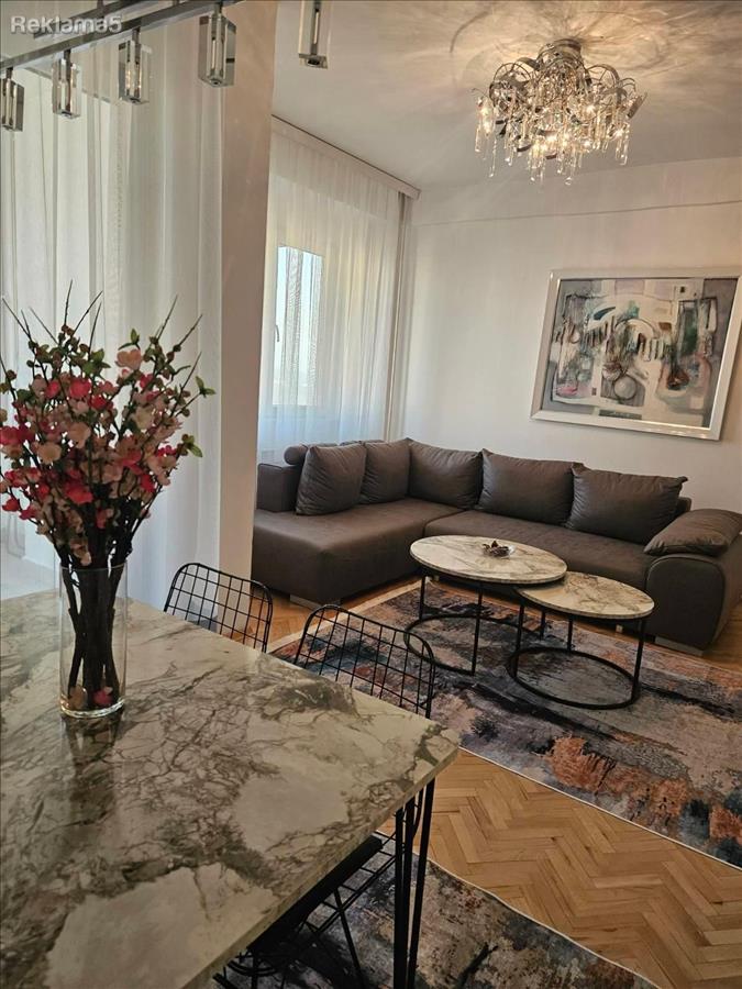 Izdavam Renoviran Cetvorosoben Stan 87 m2 Novo Lisice