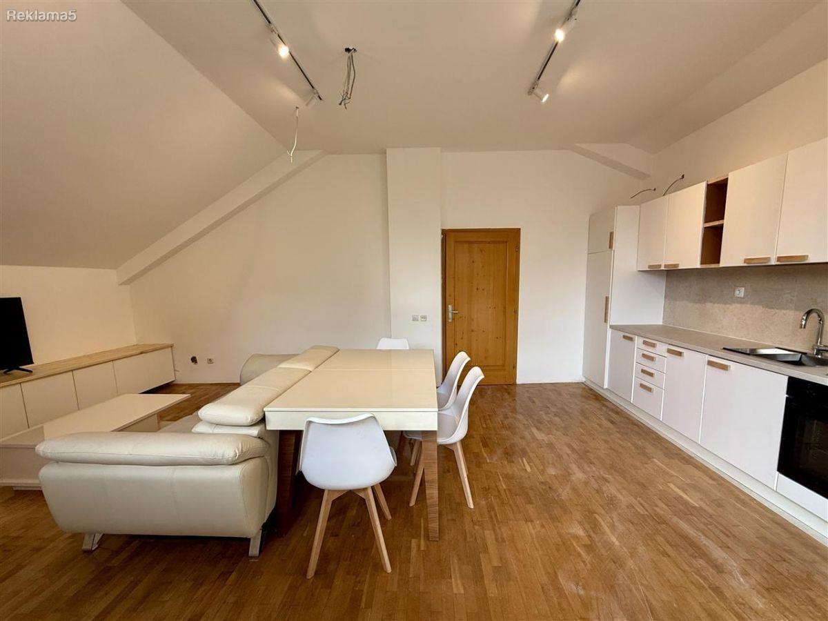 Izdavam Nov Trosoben Stan 85 m2 Vodno