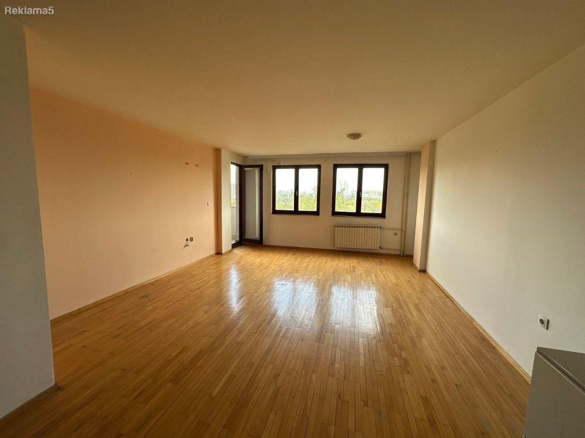 HIT-COMFORTABLE TWO-ROOM EMPTY NEWER APARTMENT IN SOUR WATER
