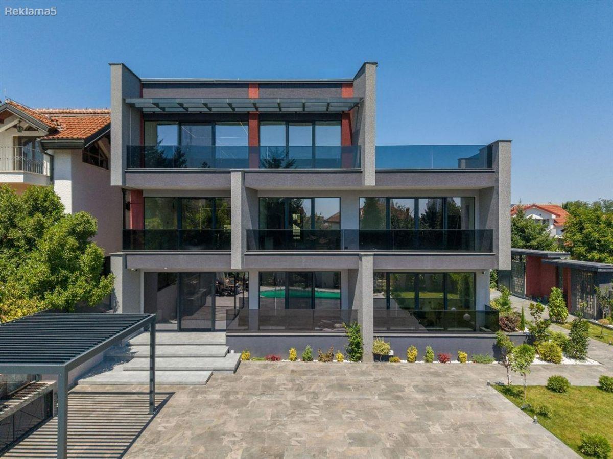 LUXURY HOUSE FOR RENT IN VLAE