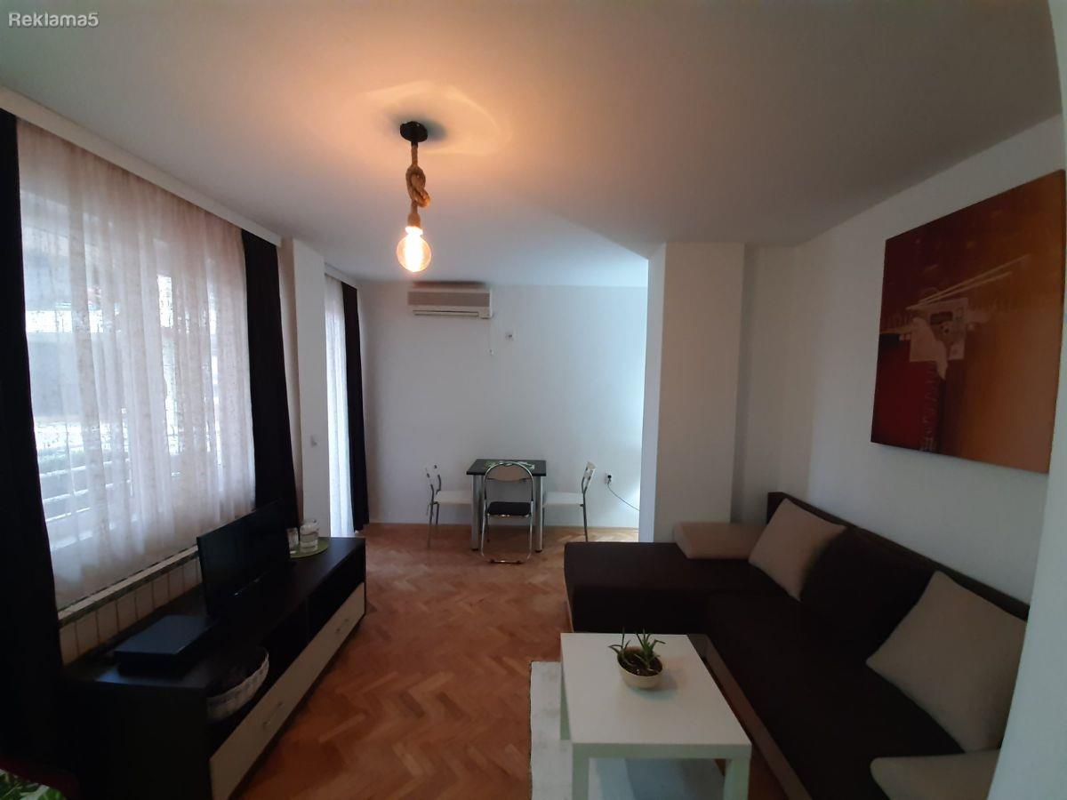 Stara rampa izdavam nov 2soben namesten
