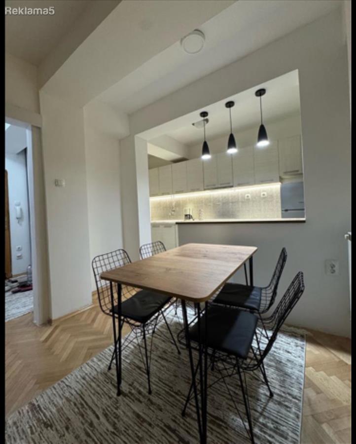 Modern apartment for rent Center | 400 €