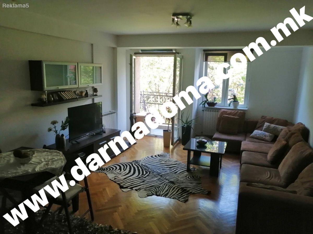 Dharma Doma rents an apartment in Center!