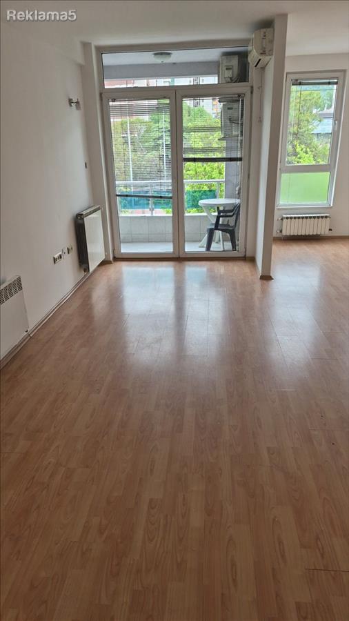Se izdava stan Centar 72m2 za kamcelarii, prazen