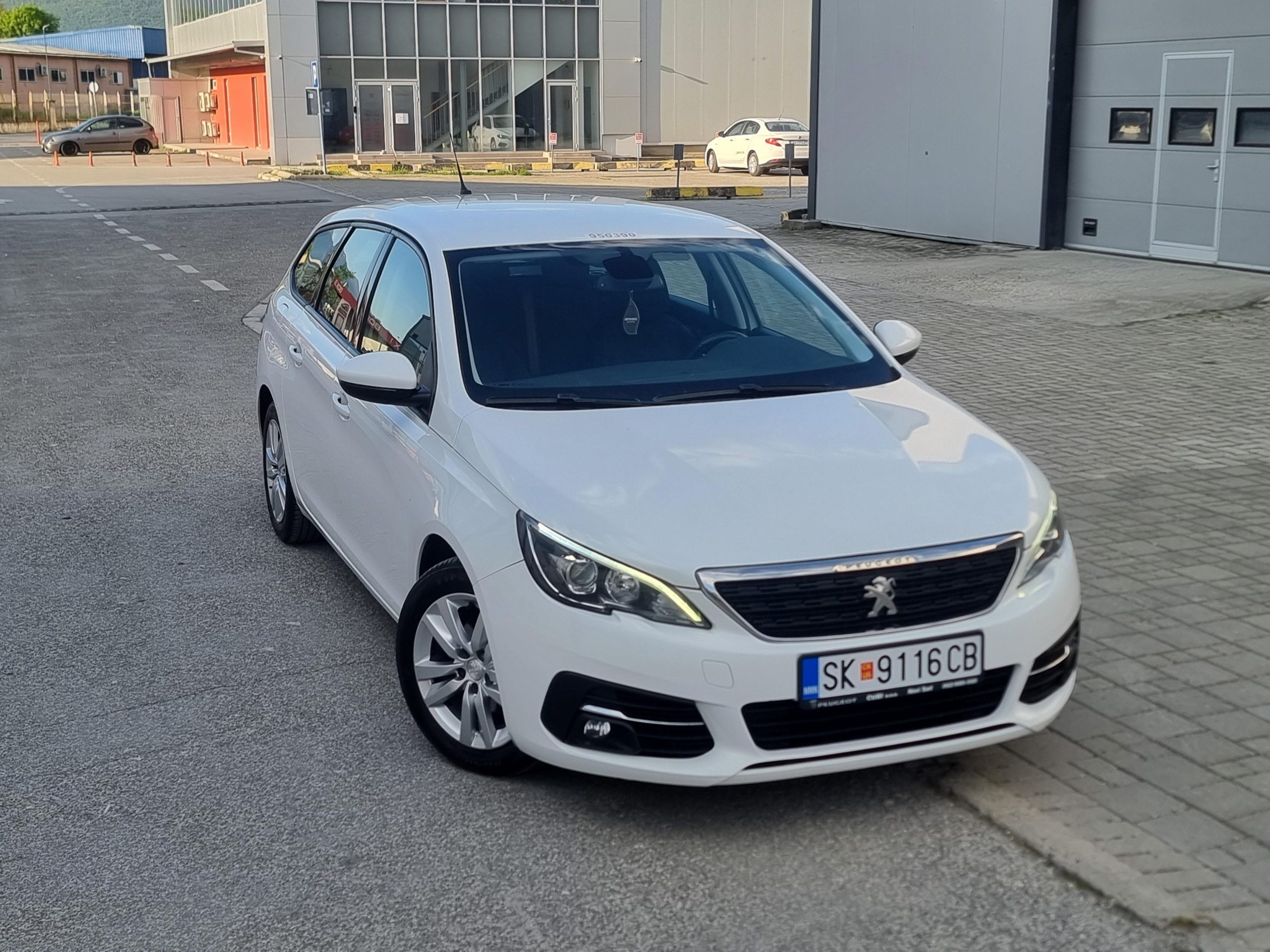 Peugeot 308 T9 SW 1.2E PureTech (131hp) Allure Pack – 2020 г