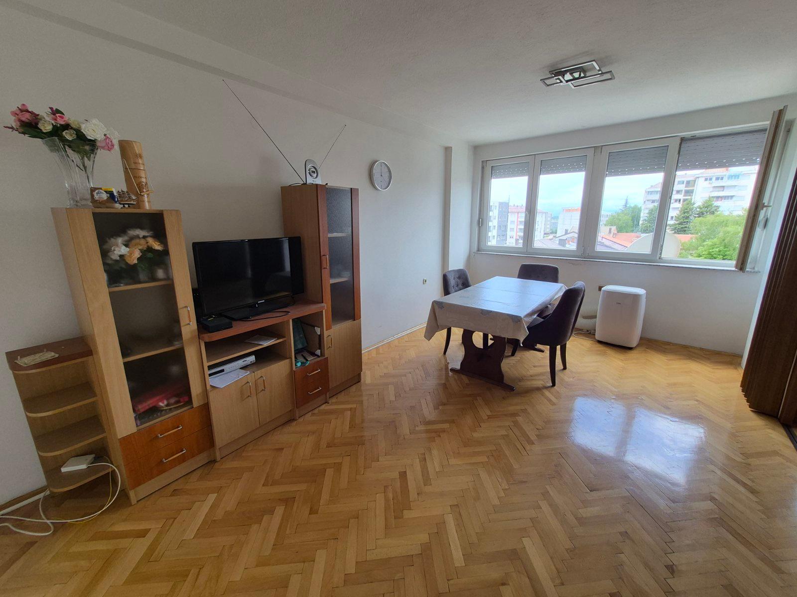 ***Capital*** Furnished three-room apartment 66 m2 in Ohrid B. Izvori