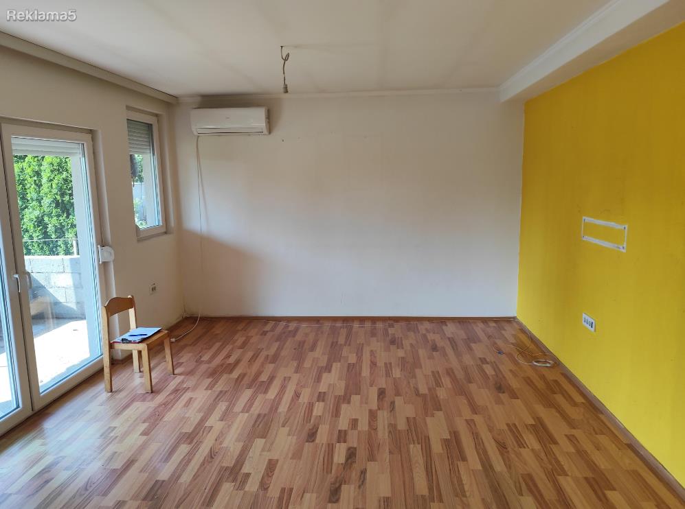 House for sale in Pintia, 102m2 with a yard of 200m2