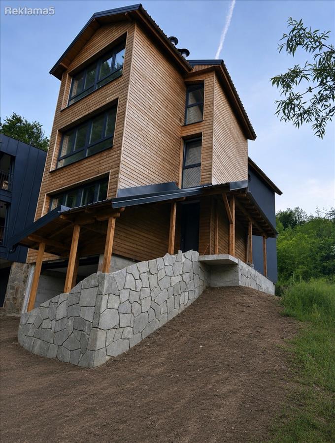 New building with 3 apartments for sale in Mavrovo