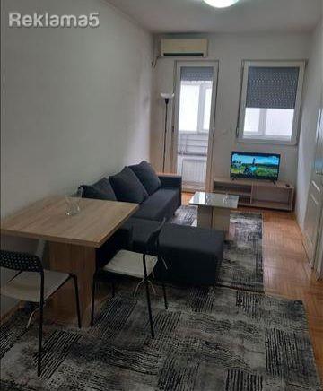 SAVIĆ IS SELLING AN APARTMENT IN MICHURIN