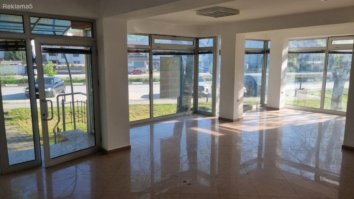 Se prodava dukjan 59m2 so 6m2 podrum,Gostivar