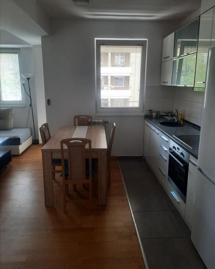 A 53m2 apartment in Aerodrom is for sale