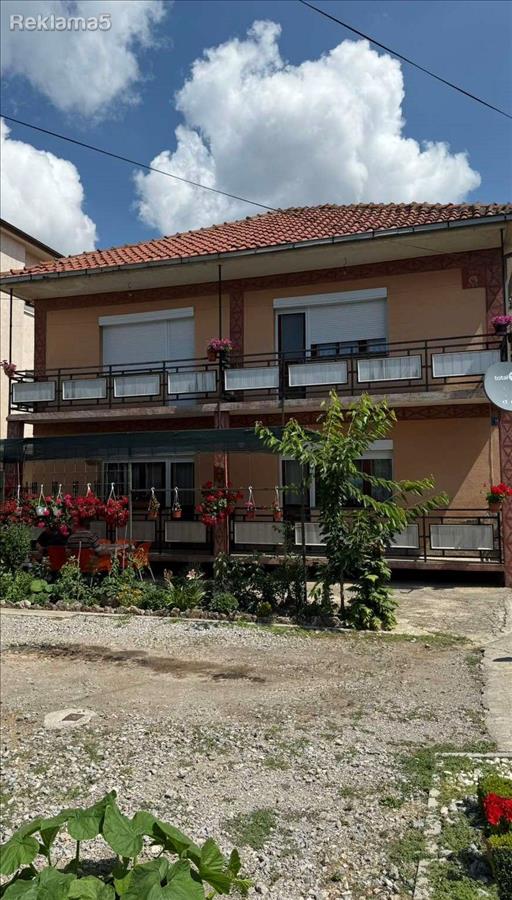 JURIS AGENCY - BEAUTIFUL FAMILY HOUSE WITH A LARGE LOT IN OHRID