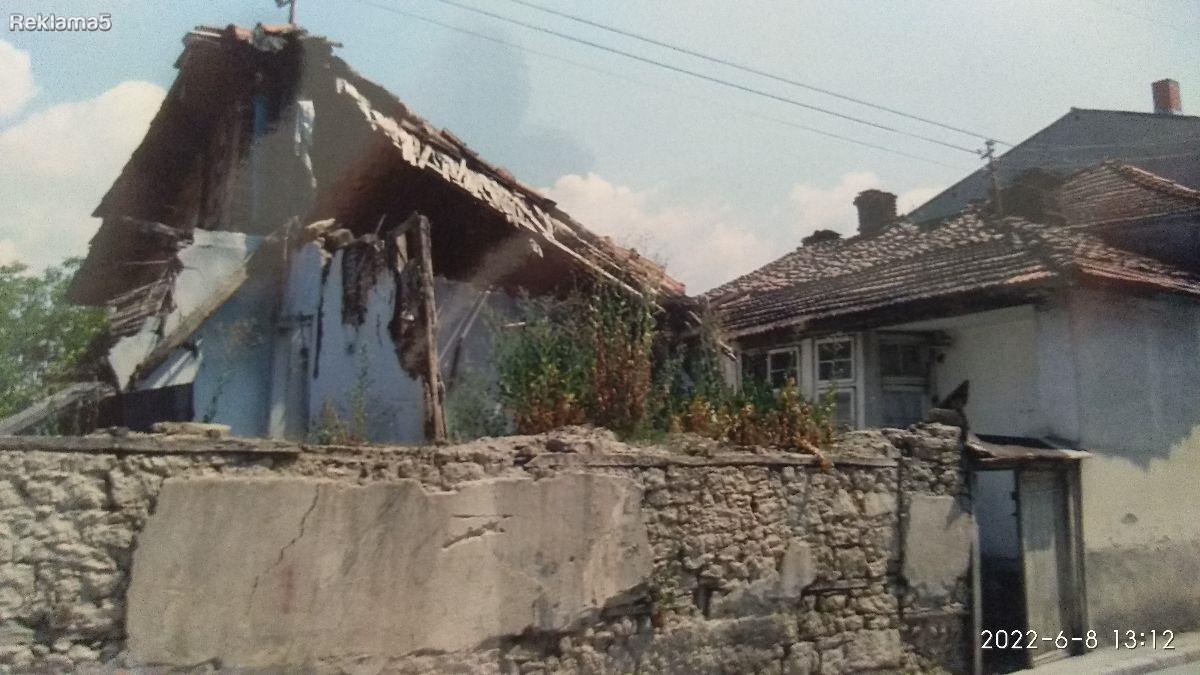 EMPIRE – Old house ruined