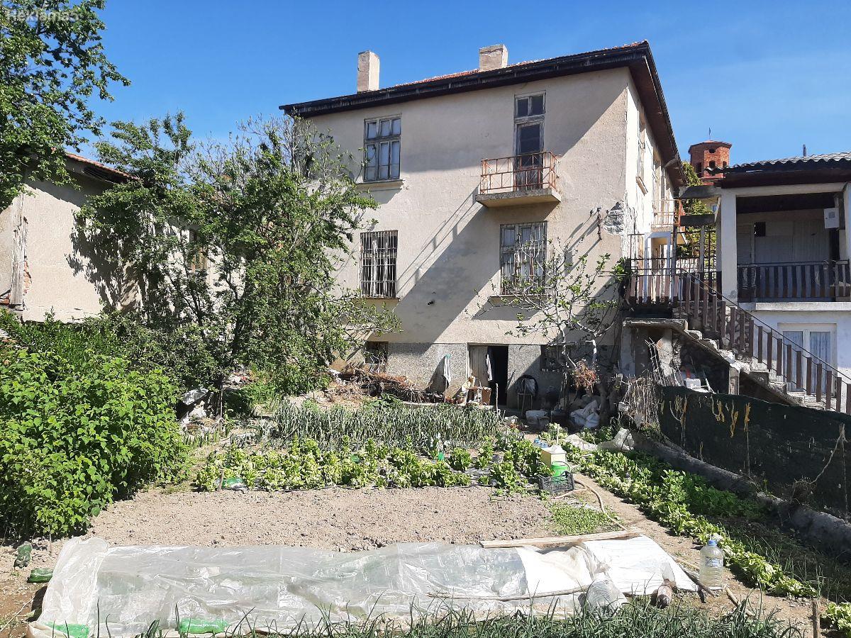Sanrajs Stara kuka so golem potencijal vo Velgosti, Ohrid