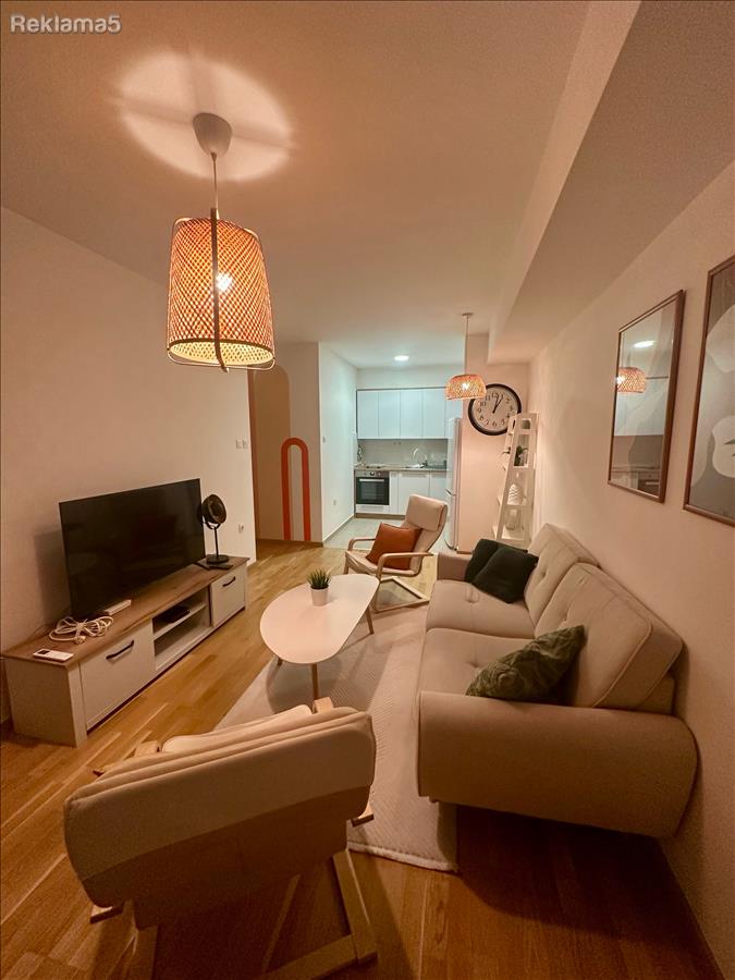 Three-room apartment for rent in Aerodrom-58m2 with parking space