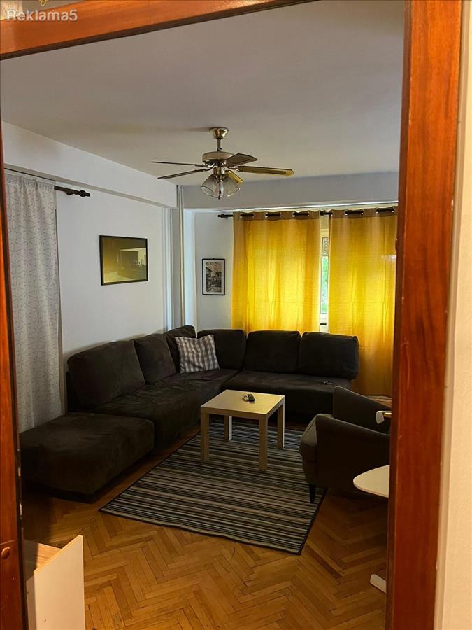 SE IZDAVA TROSOBEN NA RUZVELTOVA KAJ GALERY