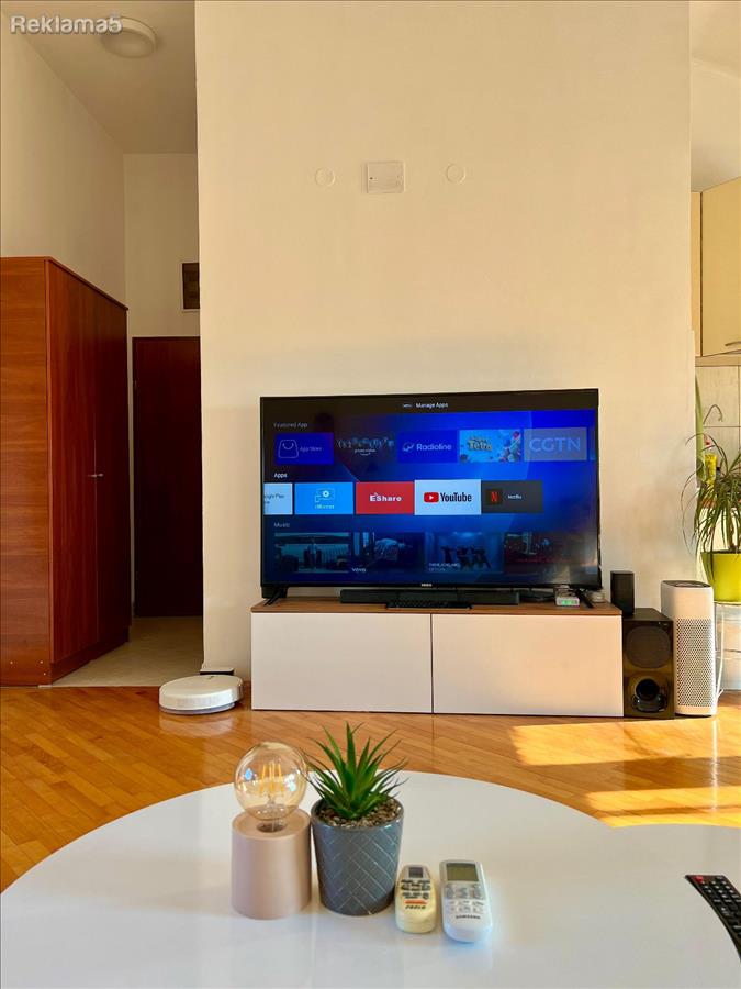 Three-Bedroom apartment for rent – Debar Maalo, Center (Pe