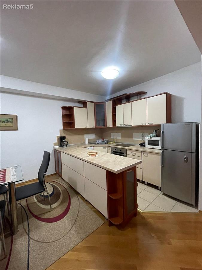 UNIVERZALNA 72m2 trosoben nov opremen