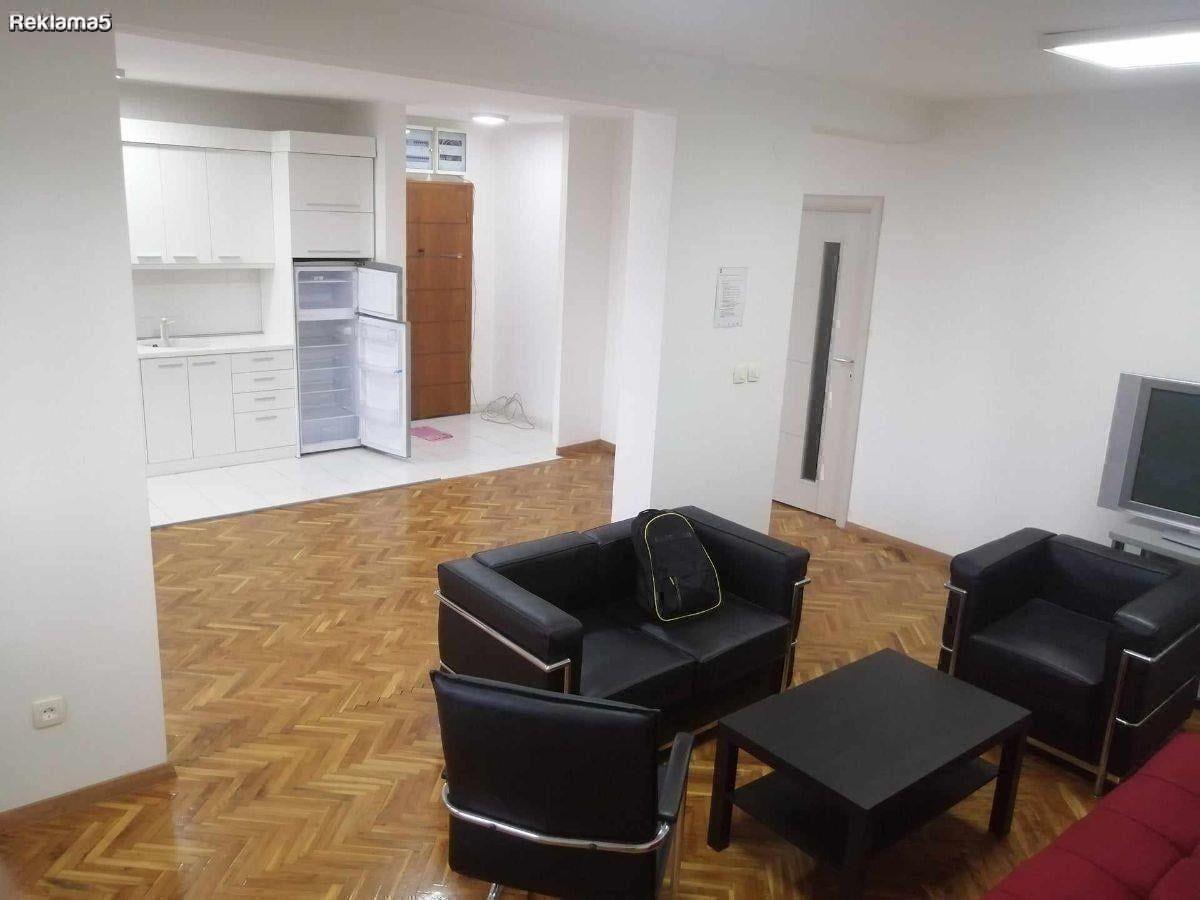 Se izdava Stan 80m2 80 m2 aerodrom Skopje Capitol rusija den